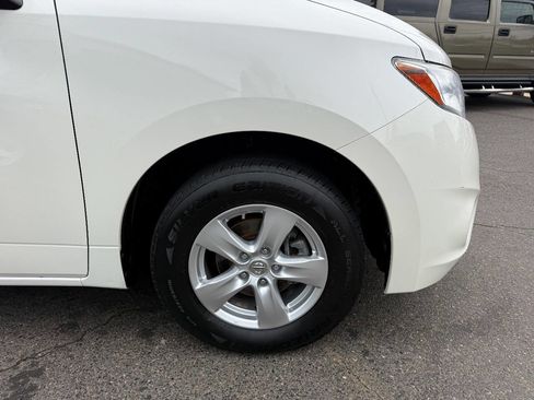Used 2015 Nissan Quest SV image 13