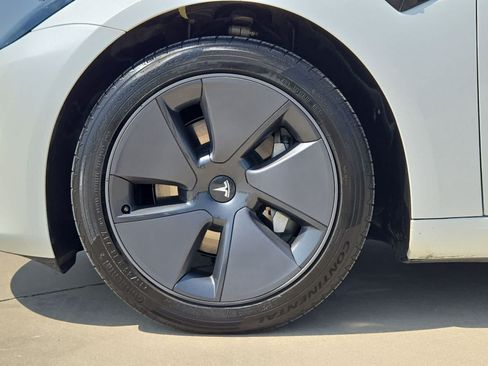 Used 2023 Tesla Model 3 Standard Range RWD image 12