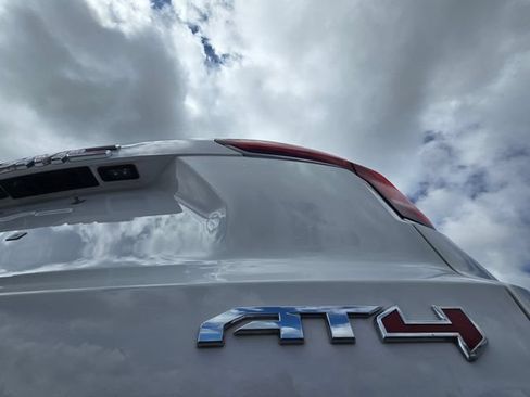 Used 2026 GMC Terrain AT4 AWD/4WD image 10