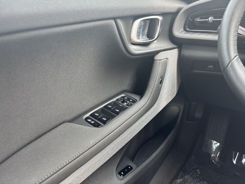 Used 2024 Polestar Polestar 2 AWD/4WD image 32