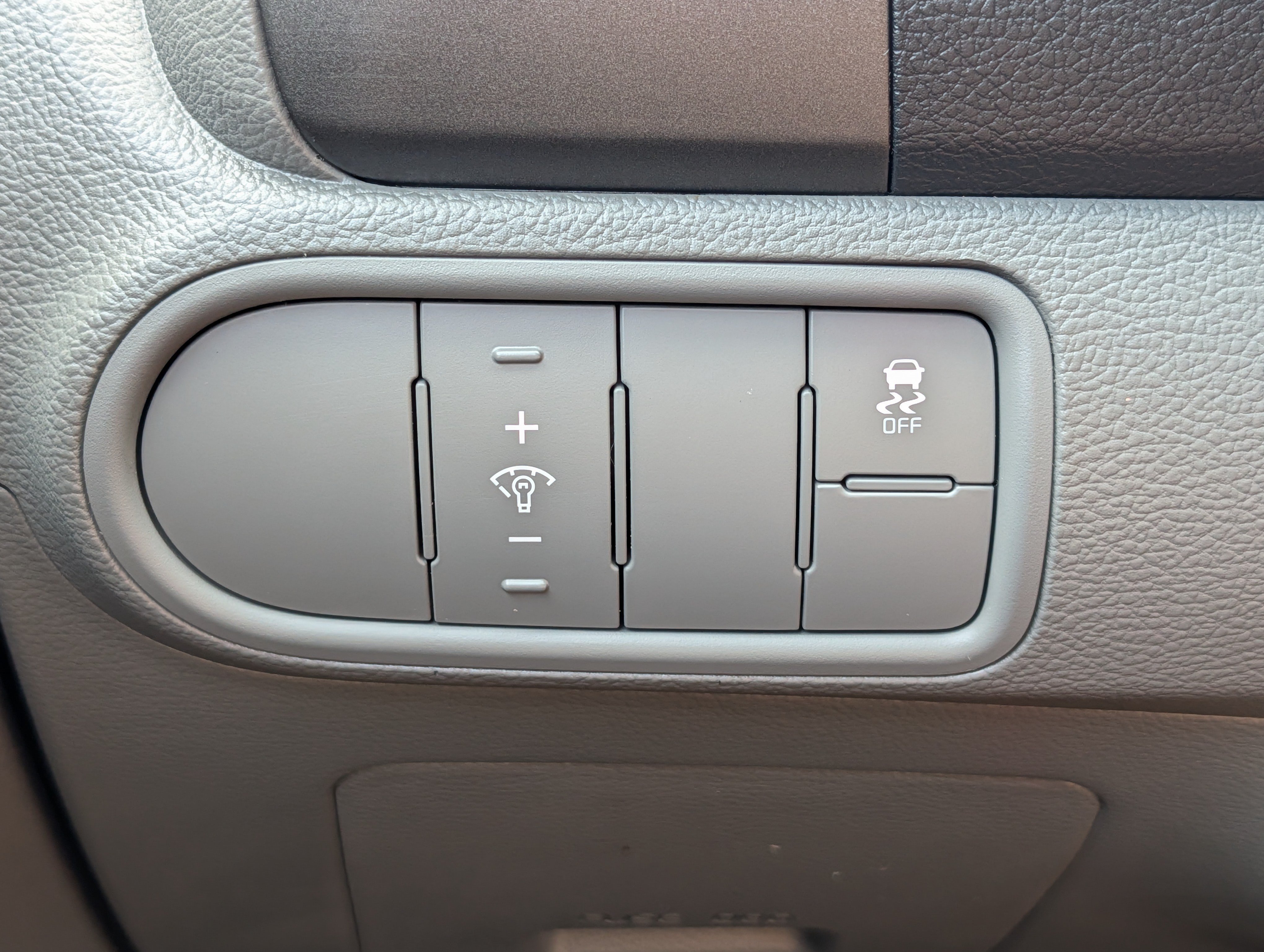 Used 2018 Kia Forte LX w/ LX Rear Camera Package FWD image 26