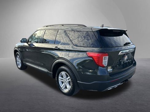Used 2022 Ford Explorer XLT w/ Equipment Group 202A image 6