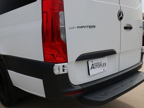 Used 2022 Mercedes-Benz Sprinter 3500 image 34