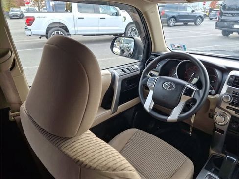 Used 2013 Toyota 4Runner SR5 image 15