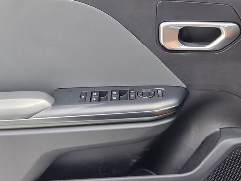 New 2025 Kia K4 LXS FWD image 13