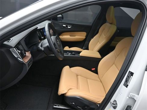 Used 2025 Volvo XC60 T8 Ultra w/ Protection Package Premier image 18