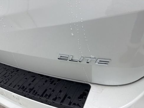 New 2026 Honda Odyssey Elite image 9