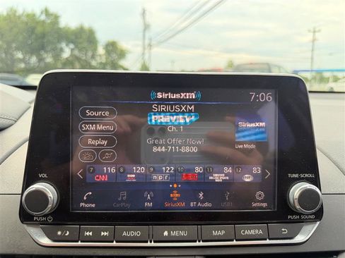 Used 2020 Nissan Altima 2.0 Platinum FWD image 30