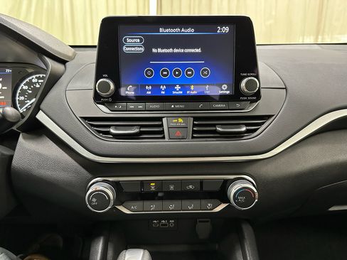 Used 2025 Nissan Altima 2.5 S image 28