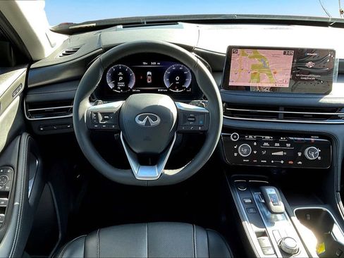 Used 2025 INFINITI QX60 Luxe w/ Vision Package image 5