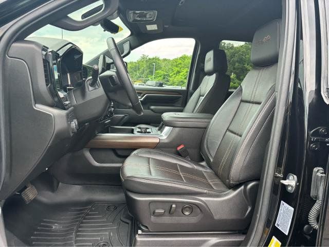 Used 2024 Chevrolet Silverado 3500 High Country w/ Technology Package AWD/4WD image 16