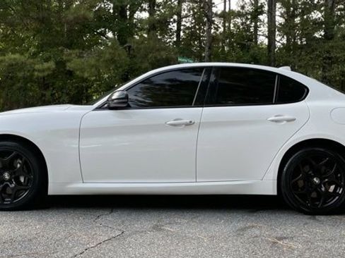 Used 2021 Alfa Romeo Giulia Sprint w/ Nero Edizione image 4