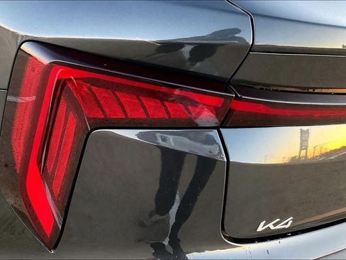 Certified 2025 Kia K4 LX image 31