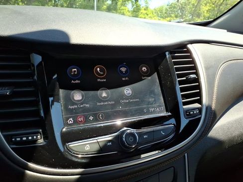 Used 2020 Chevrolet Trax LT w/ LT Convenience Package AWD/4WD image 21
