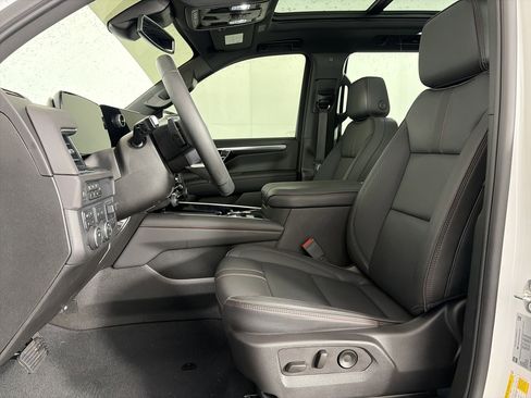 Used 2025 Chevrolet Tahoe RST w/ Comfort Package image 6