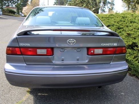 Used 1997 Toyota Camry LE image 10