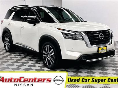 Used 2024 Nissan Pathfinder Platinum