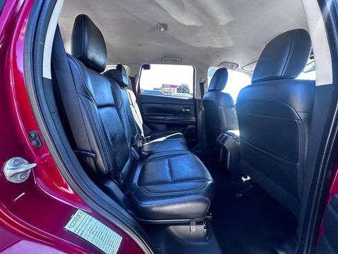 Used 2020 Mitsubishi Outlander SE FWD image 12