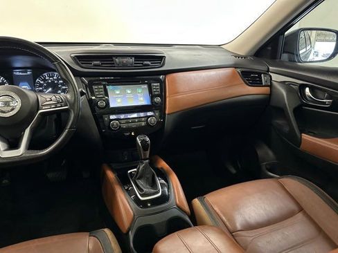 Used 2017 Nissan Rogue SL w/ SL Premium Package image 30