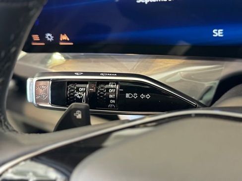 New 2026 Cadillac Vistiq Luxury AWD/4WD image 28