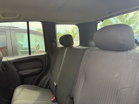 Used 2003 Jeep Liberty Sport AWD/4WD image 2