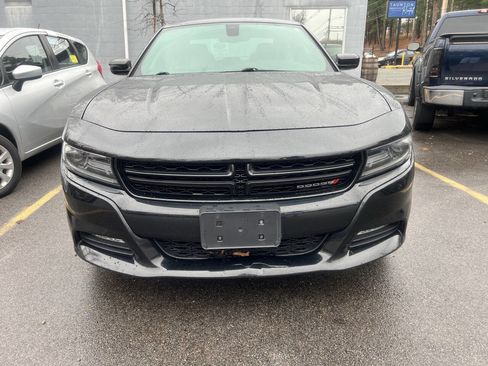 Used 2017 Dodge Charger SXT w/ AWD Plus Group image 16