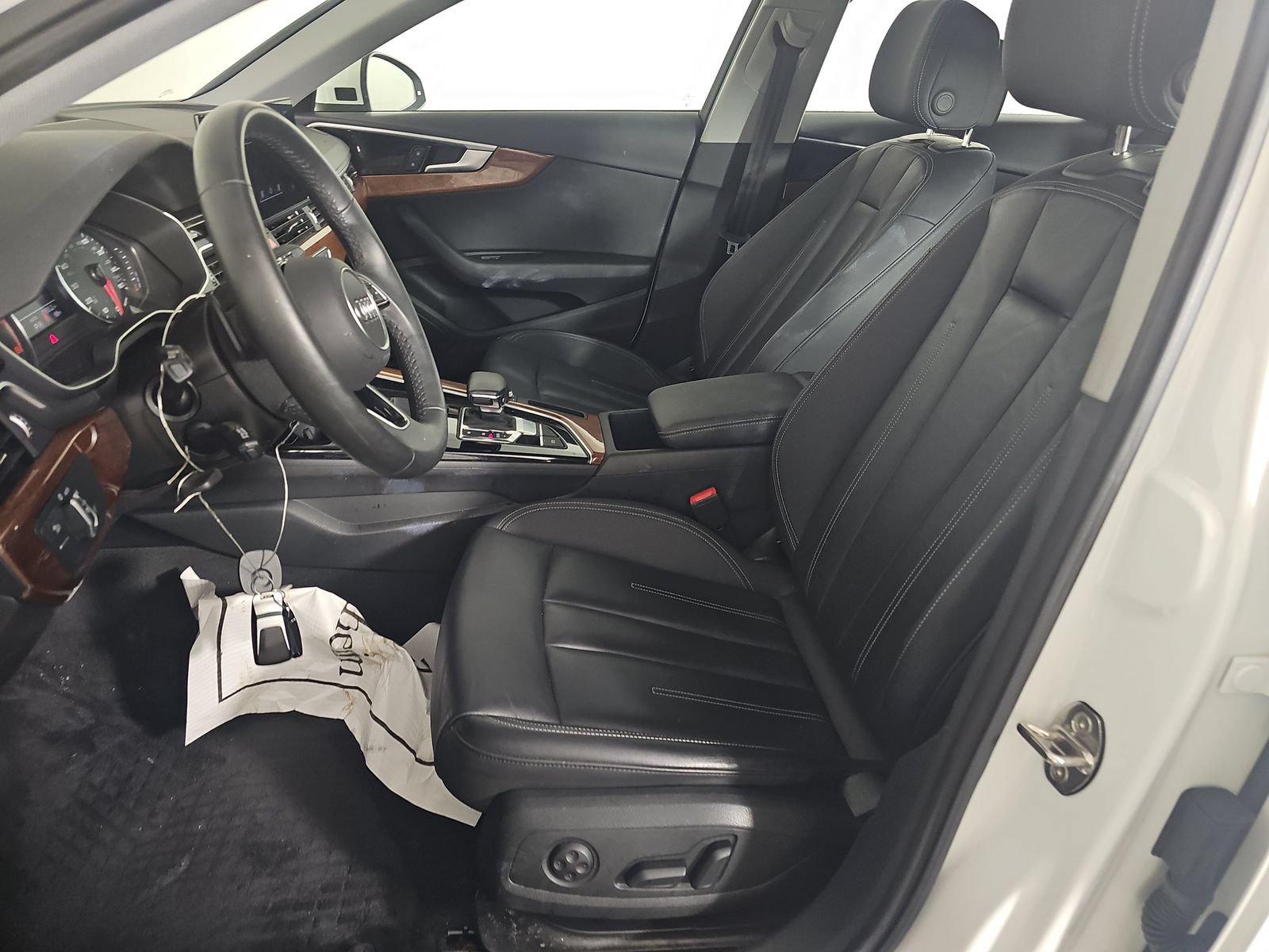 Used 2023 Audi A4 2.0T Premium w/ Convenience Package AWD/4WD image 6