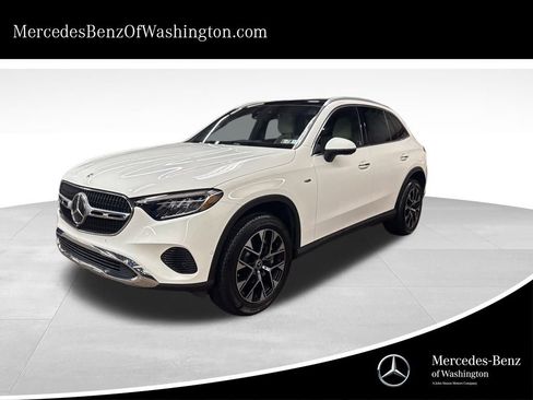 Used 2025 Mercedes-Benz GLC 350e GLC 350e image 1