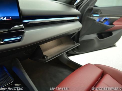 Used 2024 BMW 530i w/ M Sport Package image 37