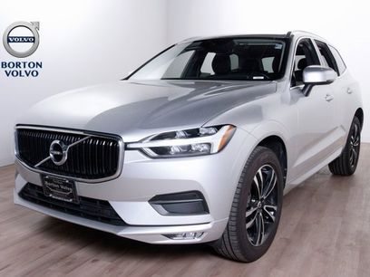 Used 2021 Volvo XC60 T5 Momentum w/ Protection Package Premier