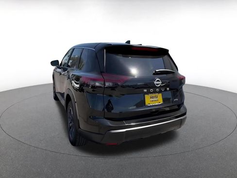 Used 2025 Nissan Rogue SV AWD/4WD image 11