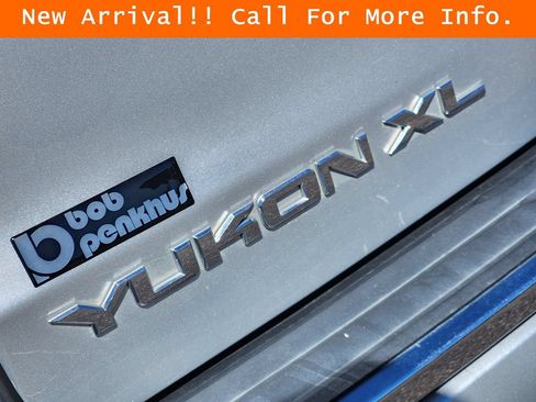 Used 2015 GMC Yukon XL Denali w/ Premium Package AWD/4WD image 7