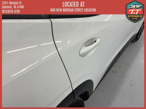 Used 2024 Chevrolet Trax RS w/ Sunroof Package FWD image 24