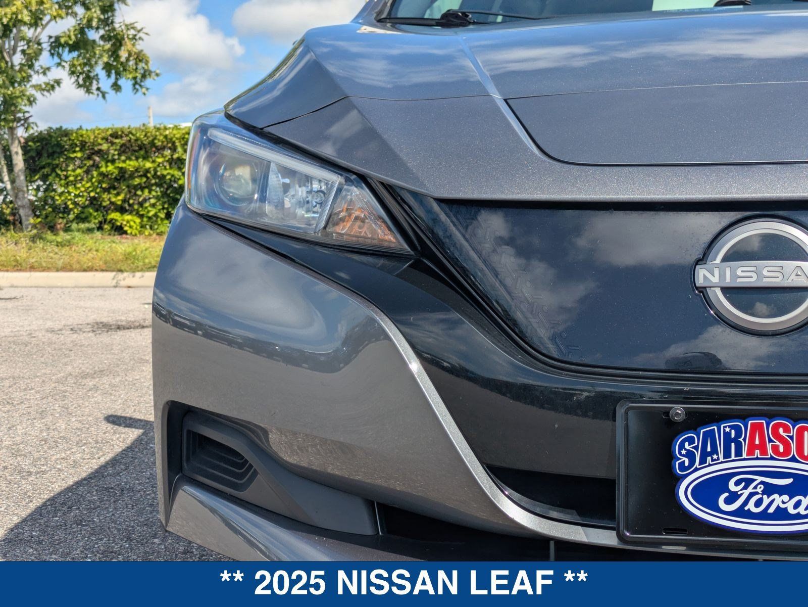 Used 2025 Nissan Leaf S FWD image 10