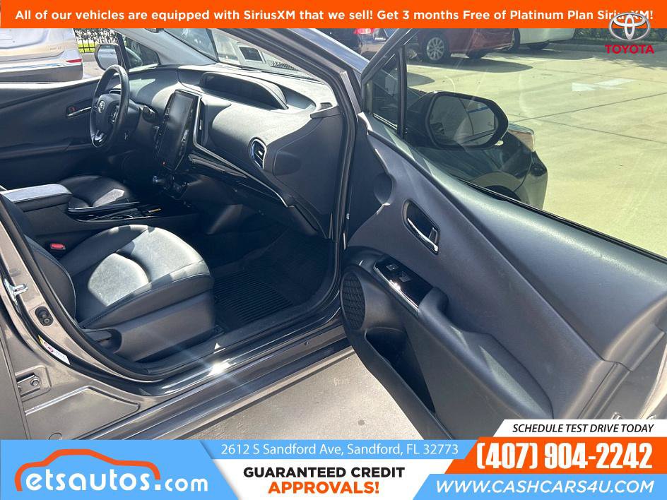 Used 2022 Toyota Prius Limited FWD image 10