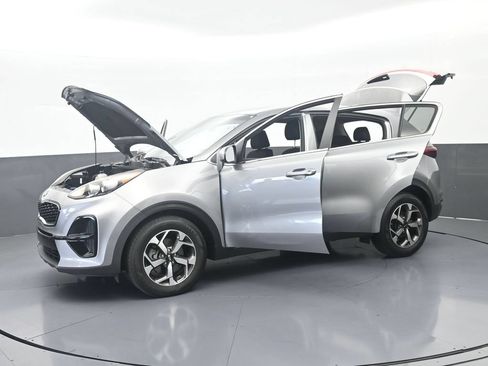 Used 2022 Kia Sportage LX FWD image 2