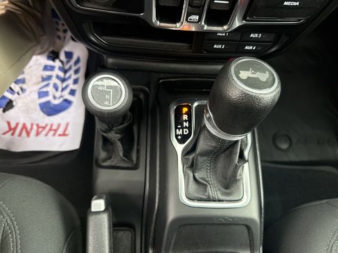 Used 2020 Jeep Wrangler Unlimited Sport AWD/4WD image 24