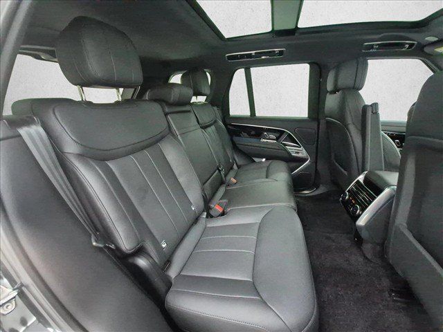Certified 2025 Land Rover Range Rover SE AWD/4WD image 24