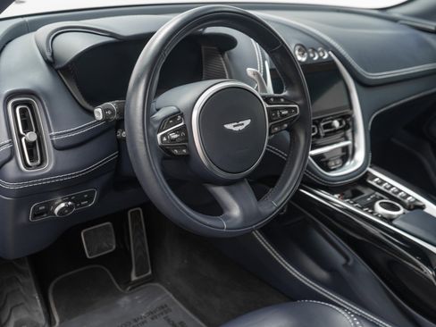Used 2022 Aston Martin DBX image 13