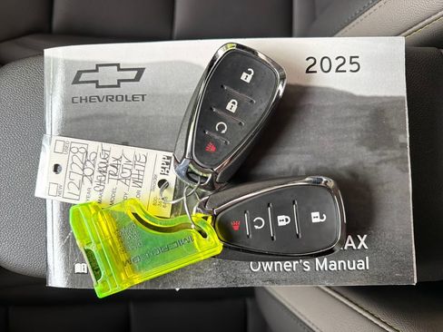 Used 2025 Chevrolet Trax ACTIV w/ Driver Confidence Package FWD image 35