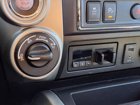 Used 2017 Nissan Titan PRO-4X image 18