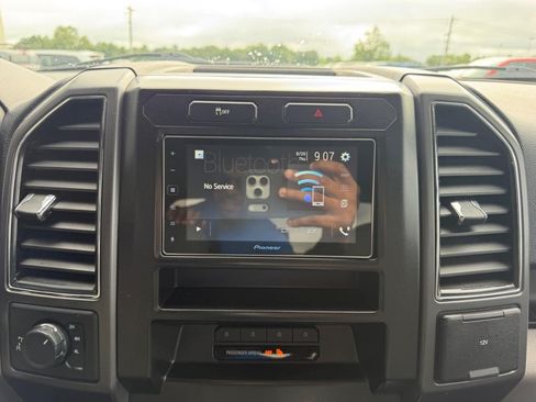 Used 2017 Ford F150 XLT AWD/4WD image 14