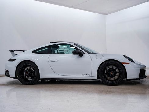 New 2026 Porsche 911 Carrera GTS image 9