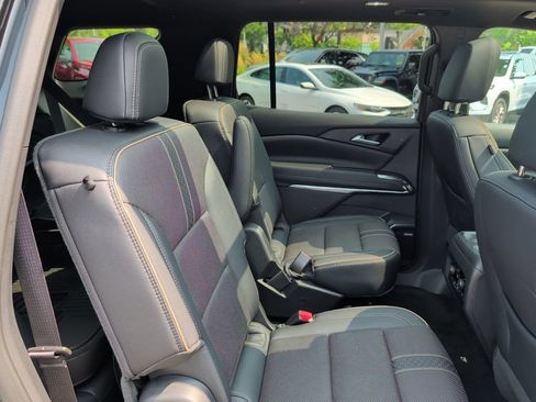 Used 2026 Chevrolet Traverse High Country w/ LPO, Floor Liner Package AWD/4WD image 35