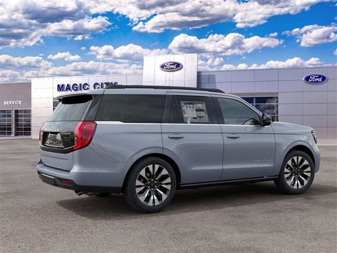 New 2027 Ford Expedition Platinum w/ Driver's Package AWD/4WD image 6
