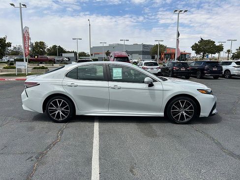 Used 2023 Toyota Camry SE FWD image 12