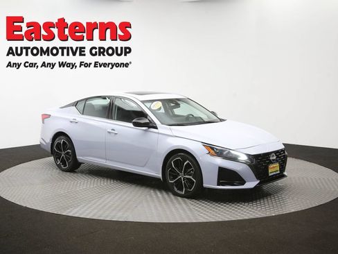 Used 2023 Nissan Altima 2.5 SR AWD/4WD image 49