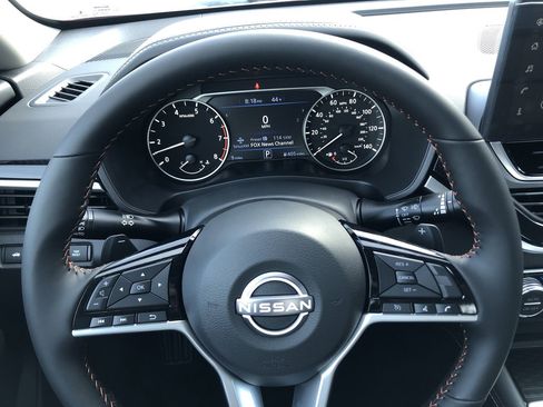 New 2025 Nissan Altima 2.5 SR w/ SR Premium Package image 23