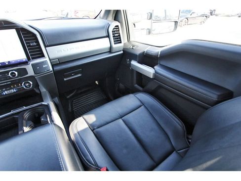 Certified 2022 Ford F350 Lariat w/ Black Appearance Package AWD/4WD image 13