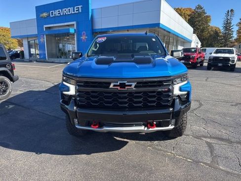 Used 2024 Chevrolet Silverado 1500 ZR2 image 4